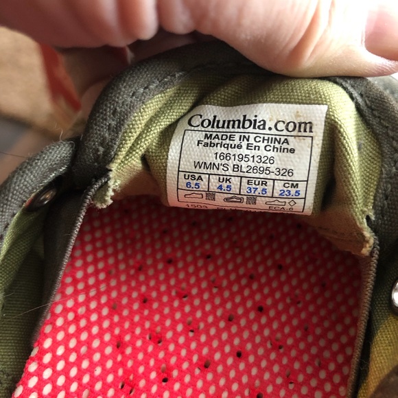 Columbia. Slip ons. Size 6.5 - Picture 5 of 5
